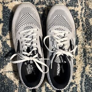 Brooks Energize Neutral Sneaker Size 9
